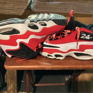 2020 Nike Air Griffey Max 1 Cincinnati Reds White Red Black 354912-600 Size 10